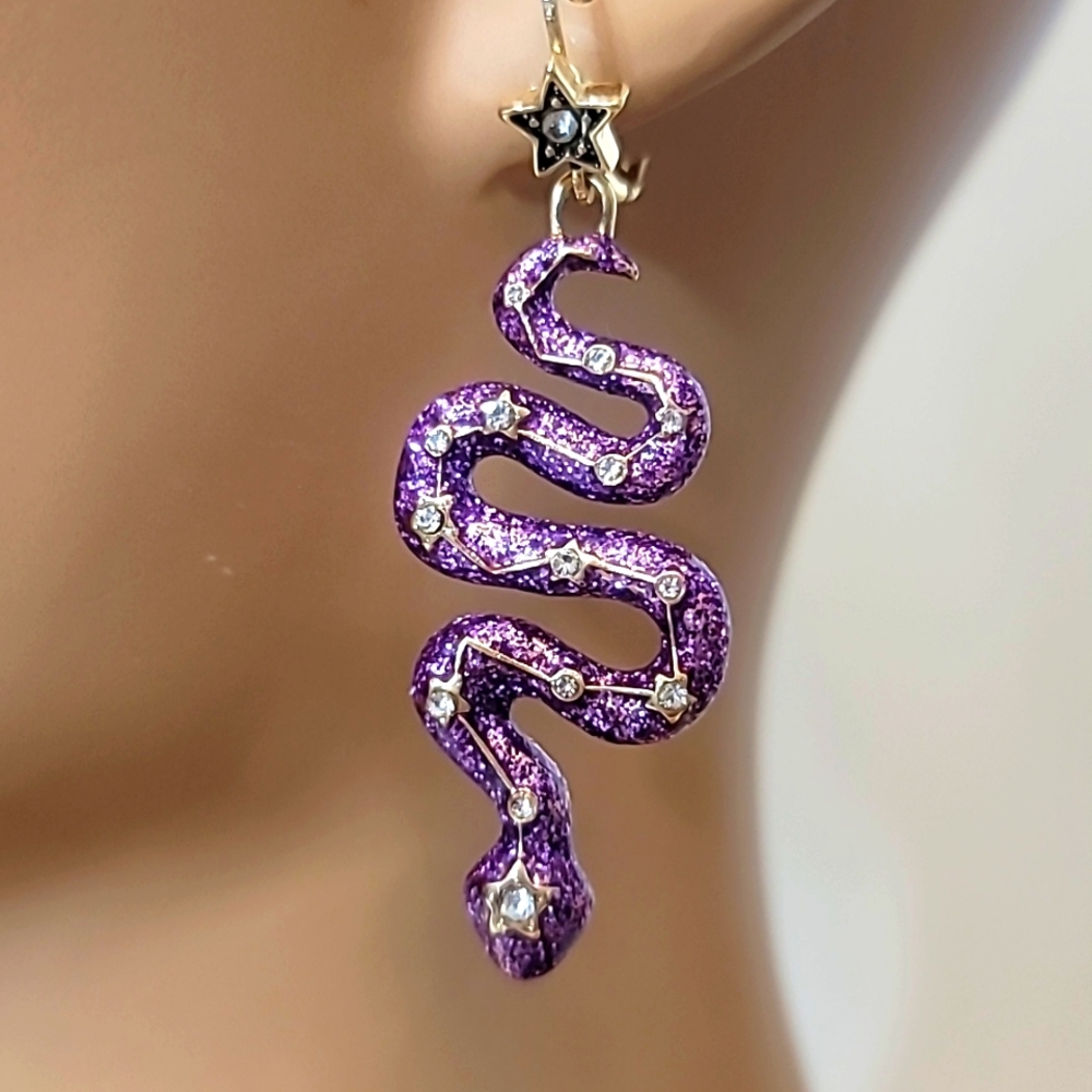 Betsey Johnson HEAVENLY CREATURES SNAKE MISMATCH EARRINGS PURPLE - Picture 5 of 8